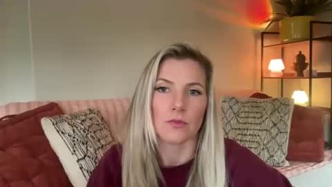 Snapshot of zoeydanner chatting on 02.18.26 Zoeydanner online show from 02.18.26