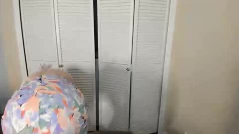 Zoie online show from 01.07.26