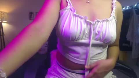 Snapshot of zonayesha chatting on 09.18.25 Zona online show from 09.18.25