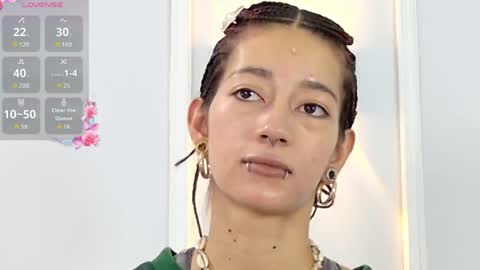 Snapshot of zorravioleta chatting on 05.25.26 Violeta online show from 05.25.26