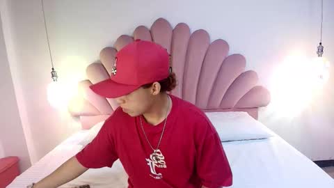 Snapshot of zukulankurozaki chatting on 11.10.25 Zukulan online show from 11.10.25