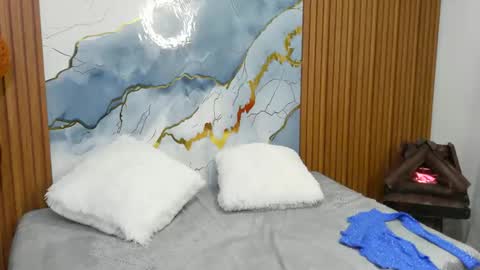 Snapshot of zulemapiel chatting on 05.06.26 zulemapiel online show from 05.06.26