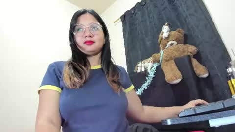 Im Zusan My schedule is from 1030pm to 430 am colombian time online show from 07.20.26