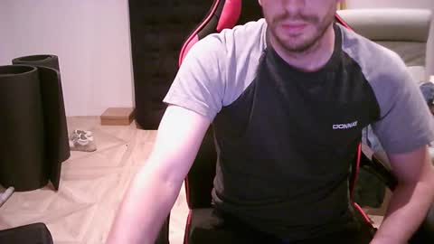 Snapshot of zyriosben chatting on 09.20.25 zyriosben online show from 09.20.25