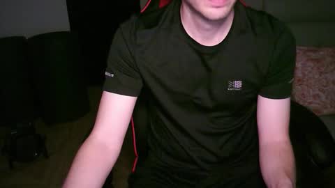 Snapshot of zyriosben chatting on 10.15.25 zyriosben online show from 10.15.25