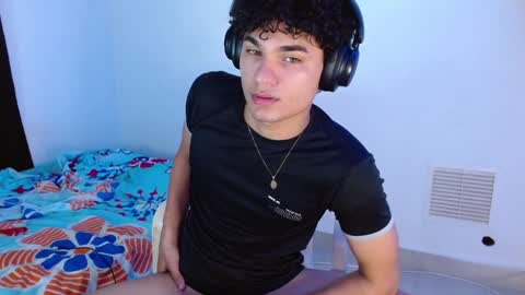 Snapshot of zyrosxk chatting on 01.25.25 antonio felipe online show from 01.25.25