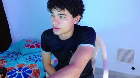 Snapshot of zyrosxk chatting on 01.28.25 antonio felipe online show from 01.28.25