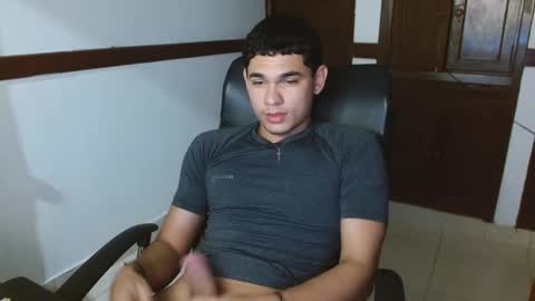 Snapshot of zyrosxk chatting on 09.23.25 antonio felipe online show from 09.23.25