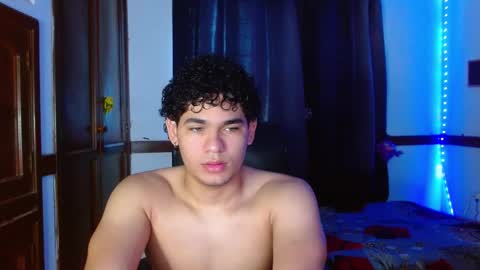 Snapshot of zyrosxk chatting on 02.11.26 antonio felipe online show from 02.11.26