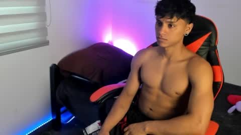 Snapshot of zyzz_1812 chatting on 06.06.26 zyzz_1812 online show from 06.06.26