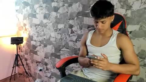 Snapshot of zyzz_1812 chatting on 06.26.26 zyzz_1812 online show from 06.26.26