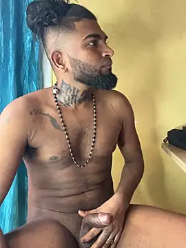 Snapshot of IviedWaster chatting on 02.04.25 IviedWaster online show from 02.04.25