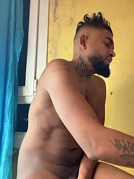 Snapshot of IviedWaster chatting on 03.22.25 IviedWaster online show from 03.22.25