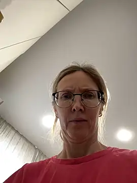 angelmommu online show from 11.24.25