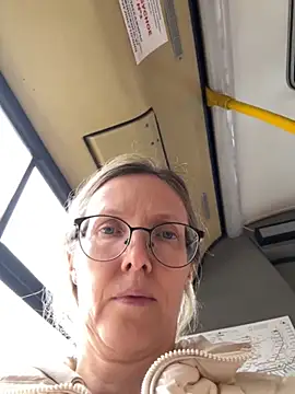 angelmommu online show from 04.18.26