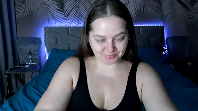 uliastar online show from 11.24.25