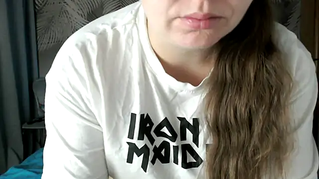 uliastar online show from 11.25.25