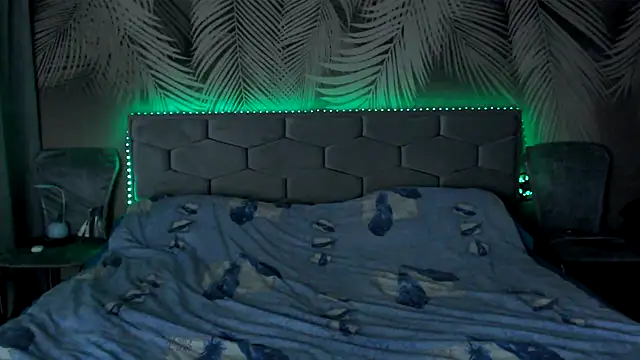 uliastar online show from 04.14.26