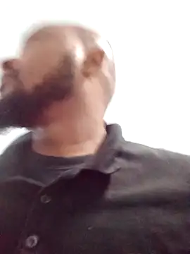 Snapshot of douksm chatting on 12.21.24 douksm online show from 12.21.24