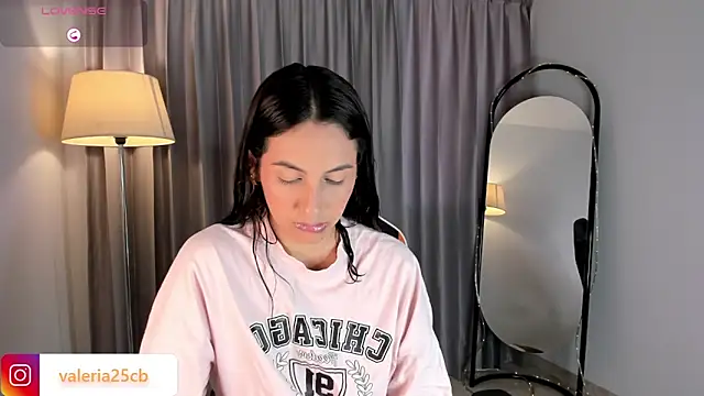 valeriia25  online show from 12.18.24