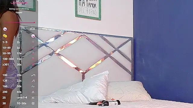 Snapshot of kinkylittlegirll chatting on 02.21.25 kinkylittlegirll online show from 02.21.25