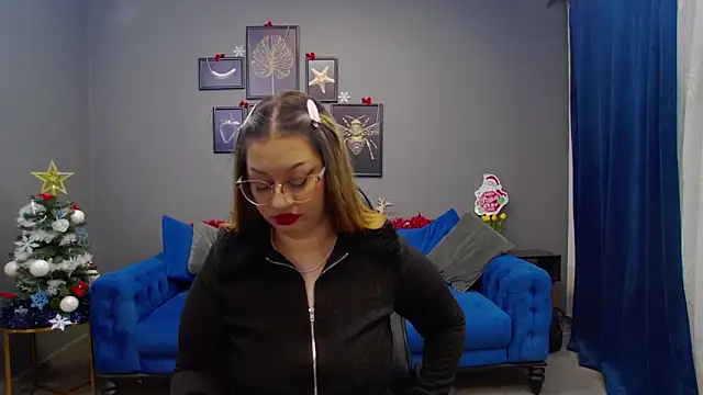 Snapshot of Katewalker_ chatting on 12.10.24 Katewalker online show from 12.10.24