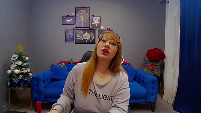 Snapshot of Katewalker_ chatting on 12.20.24 Katewalker online show from 12.20.24