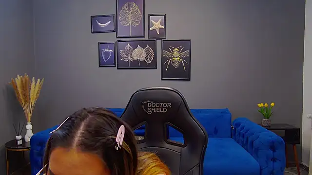 Snapshot of Katewalker_ chatting on 01.17.25 Katewalker online show from 01.17.25