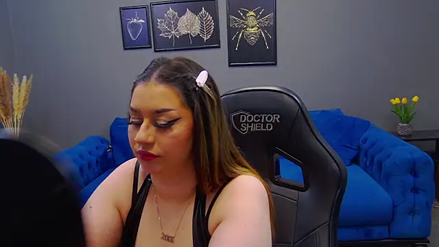 Snapshot of Katewalker_ chatting on 01.18.25 Katewalker online show from 01.18.25