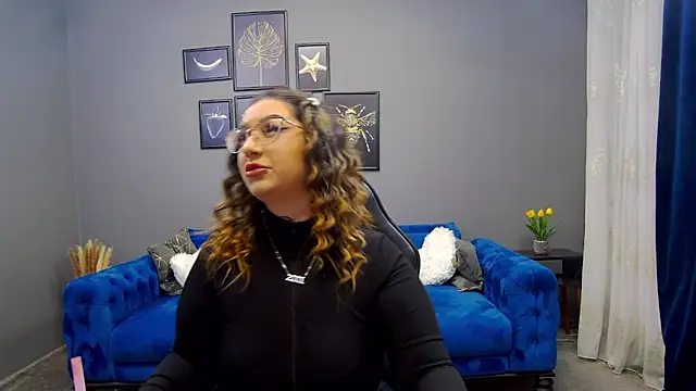 Snapshot of Katewalker_ chatting on 01.28.25 Katewalker online show from 01.28.25