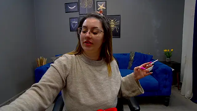 Snapshot of Katewalker_ chatting on 02.05.25 Katewalker online show from 02.05.25