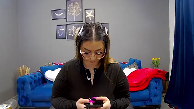 Snapshot of Katewalker_ chatting on 02.10.25 Katewalker online show from 02.10.25