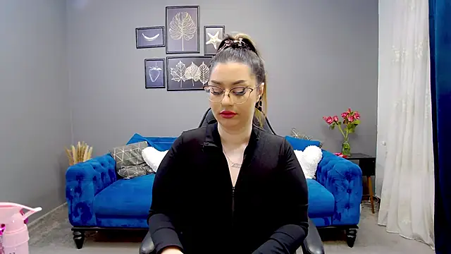 Snapshot of Katewalker_ chatting on 02.26.25 Katewalker online show from 02.26.25