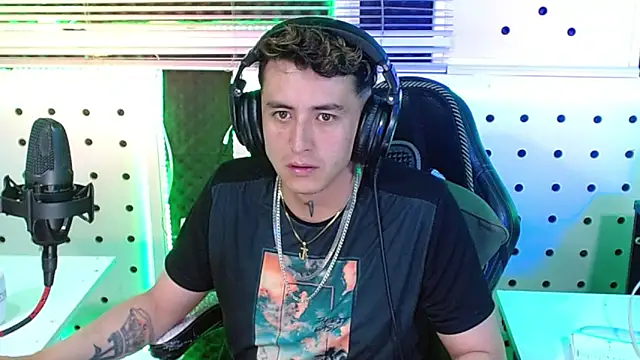 Darko0717 online show from 11.21.25