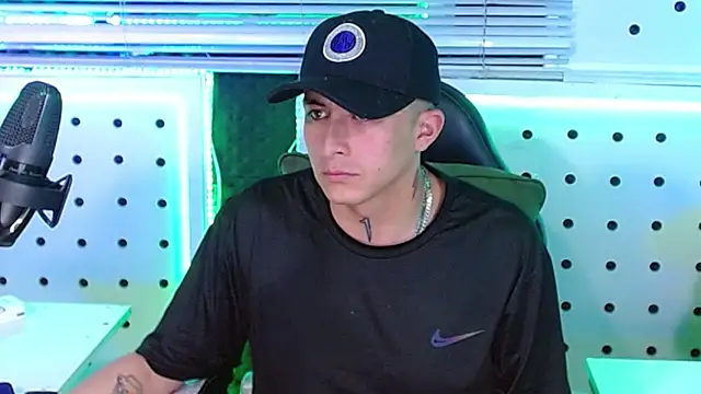 Darko0717 online show from 12.18.25