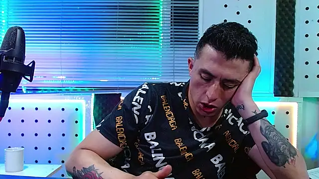 Darko0717 online show from 04.13.26