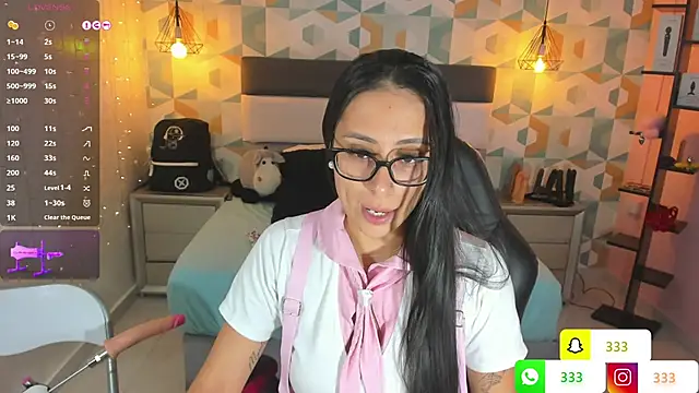 LIA ROUX1 online show from 02.05.25