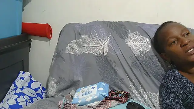 sluttylaura21 online show from 12.03.25