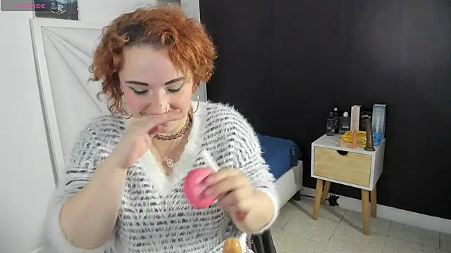 Snapshot of samanthaanderson_ chatting on 10.08.25 samanthaanderson  online show from 10.08.25