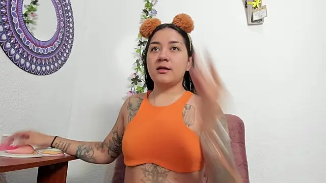 Snapshot of Hanna_moore1 chatting on 01.16.25 Hanna moore1 online show from 01.16.25