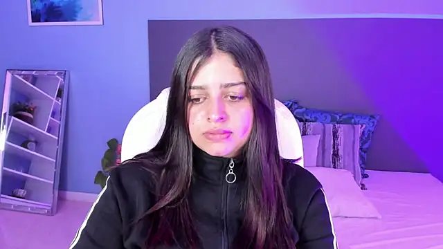 Snapshot of kylie_reyes chatting on 01.28.25 kylie reyes online show from 01.28.25