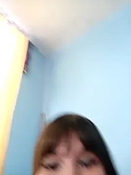 Snapshot of EmiTranny chatting on 01.23.25 EmiTranny online show from 01.23.25