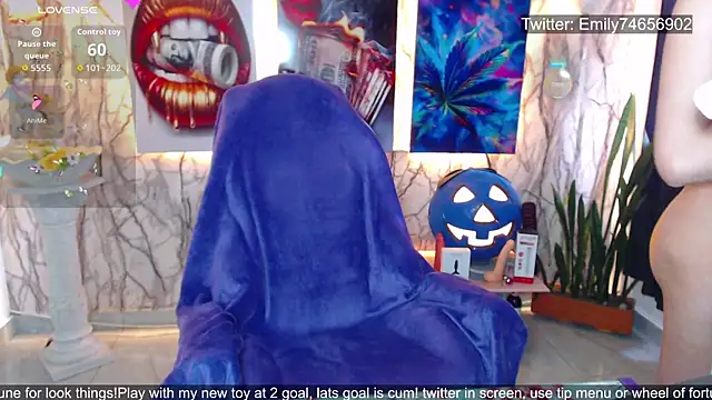 Snapshot of EmiTranny chatting on 10.31.25 EmiTranny online show from 10.31.25