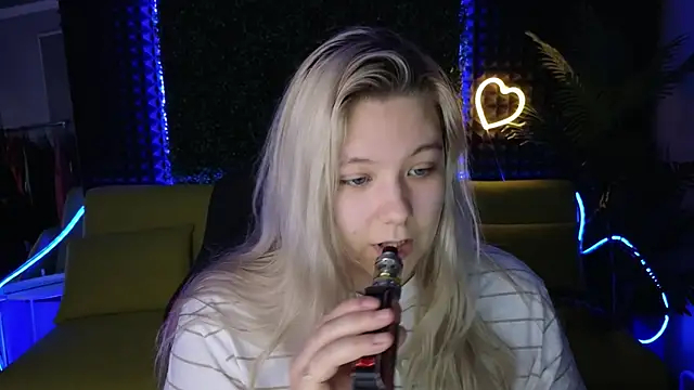 DjennaPalme online show from 12.15.24