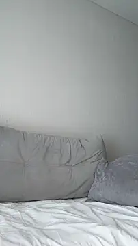 Mia Roxie online show from 06.08.26
