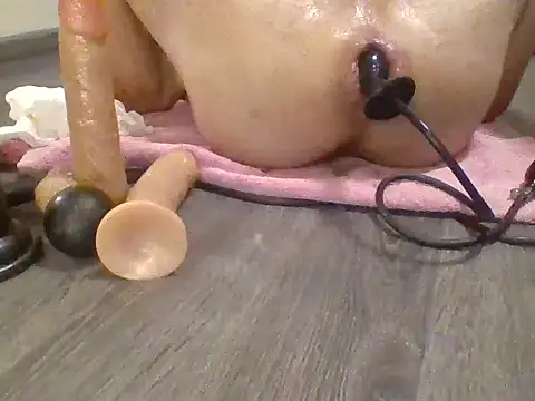 mrfeet58 online show from 04.28.26