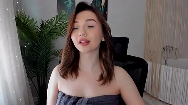 GracefulLook online show from 02.28.25