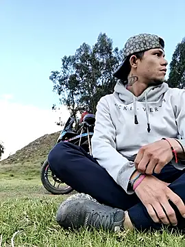 Snapshot of Juam22 chatting on 12.20.25 Juam22 online show from 12.20.25