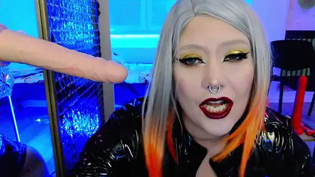 Snapshot of wickedxqueen chatting on 01.18.26 wickedxqueen online show from 01.18.26