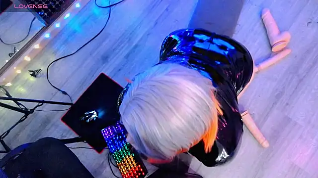 Snapshot of wickedxqueen chatting on 04.12.26 wickedxqueen online show from 04.12.26